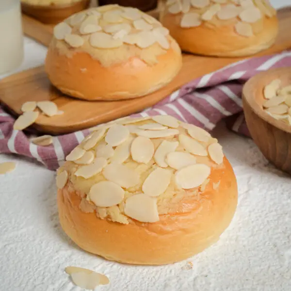 1. Roti Almond